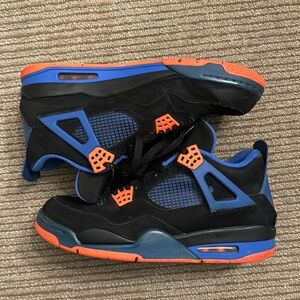 These are Jordan 4s Cavs orange and blue and black in pretty nice condition.